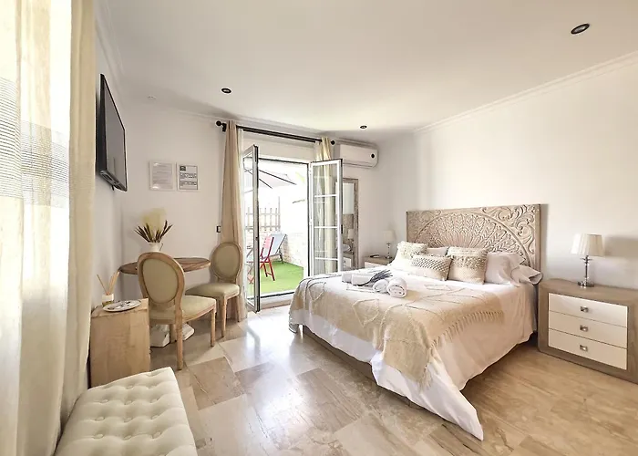 Novena Little Apartmán